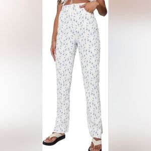 Fun Missguided White/Light Blue Straight Leg Floral Summer Pants/Jeans, Sz 4! 🍁